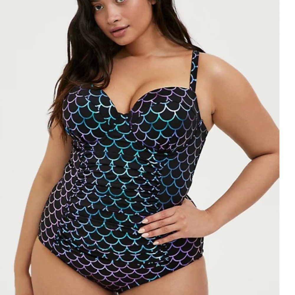 TORRID NWOT MERMAID SCALE UNDERWIRE ONE-PIECE 2X D/DD